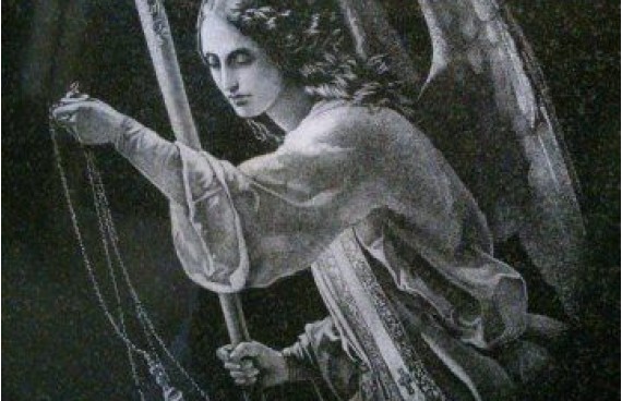 Изображение «Ангел» на задней стороне памятника